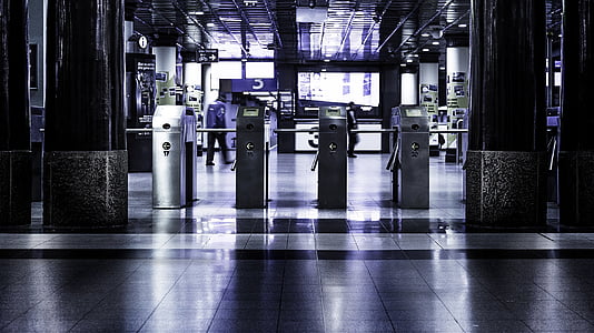 photo of transit entrance thumbnail
