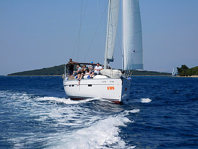 Bavaria 46 Cruiser, Sailing Boat thumbnail