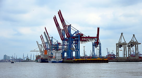 landscape photography of ship and equipment thumbnail