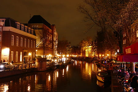 creek between buildings thumbnail