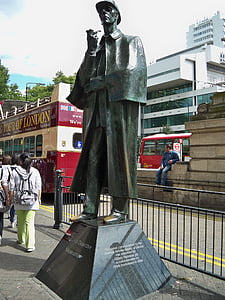 man statue thumbnail