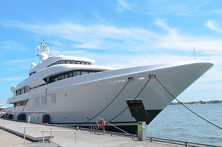docked white cruise ship thumbnail