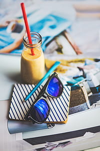 Sunglasses, yougurt, note thumbnail