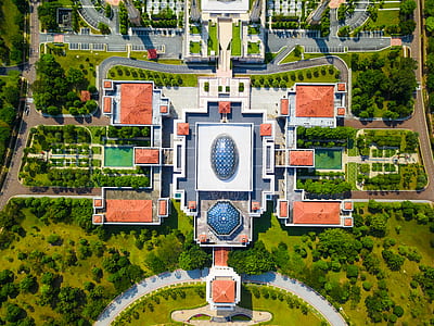 aerial photography of concrete building thumbnail