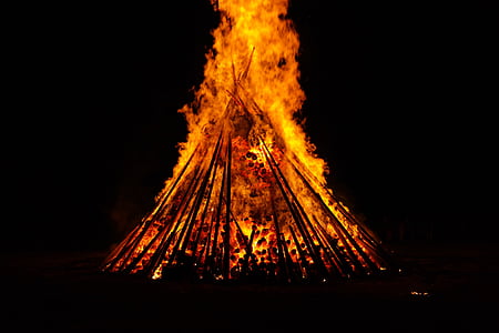 bonfire at night thumbnail