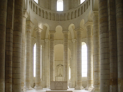 concrete building columns thumbnail