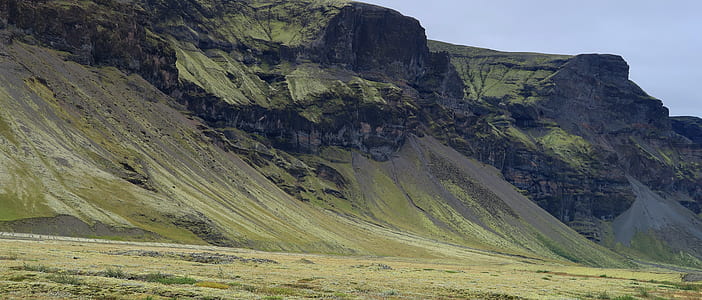 green and black mountain thumbnail