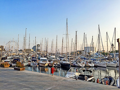 white boat lot thumbnail