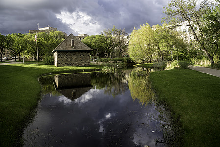 Pond and landscape in Saskatoon at the University of Saskachewan thumbnail