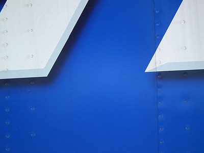 blue and white wall thumbnail