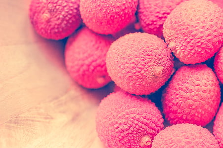 close-up photography of lychee fruits thumbnail