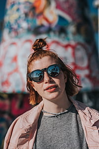 woman taking picture thumbnail
