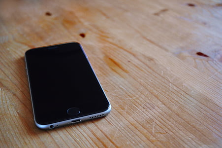 space gray iPhone 6 turned off thumbnail