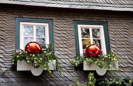two round red window decors thumbnail