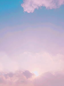 white and grey cloudy sky thumbnail