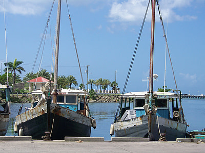 two gray boats thumbnail