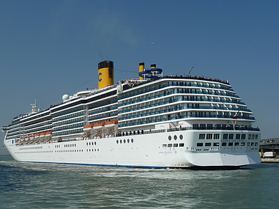 cruise ship on sea thumbnail