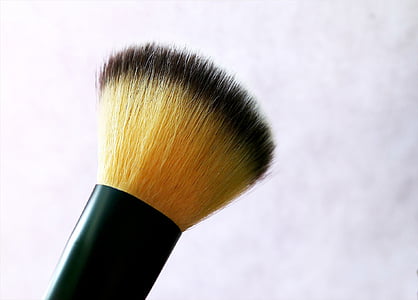 yellow and black makeup brush thumbnail