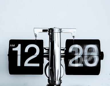 clock displaying AM 1220 thumbnail