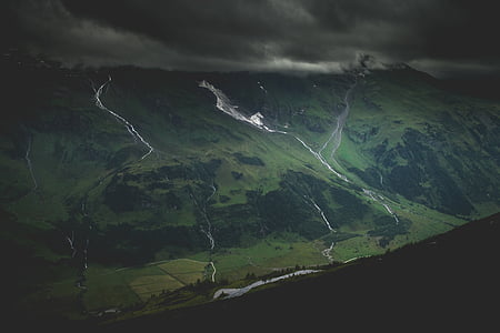 landscape photo of mountain thumbnail