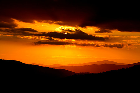 Sunset over the Mountains thumbnail