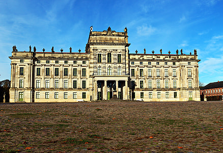 Castle, Ludwigslust-Parchim thumbnail