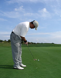 man playing golf thumbnail