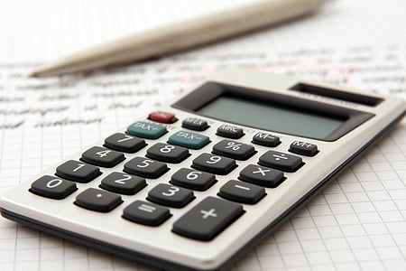 closeup photo of gray desk calculator thumbnail