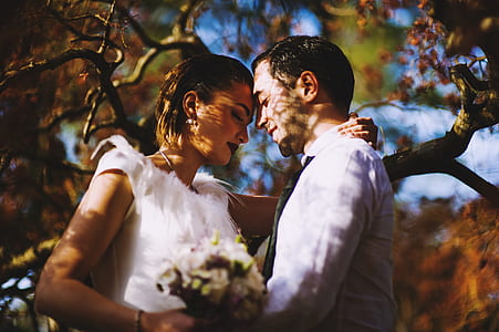 man and woman holding each other thumbnail