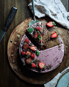 sliced strawberry toppings fondant cake thumbnail
