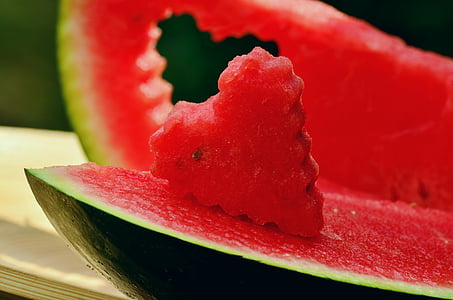 heart-shaped carved watermelon fruit thumbnail