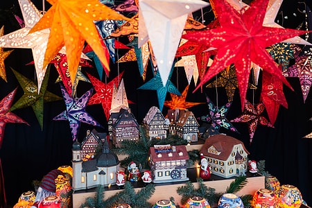 Christmas stars and candle houses thumbnail
