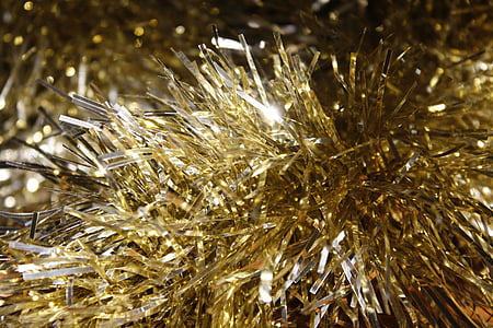 gold garland thumbnail