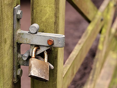 padlock and wooden gate lock thumbnail