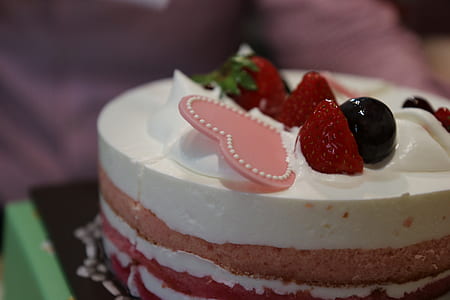 closeup photo of fondant cake thumbnail