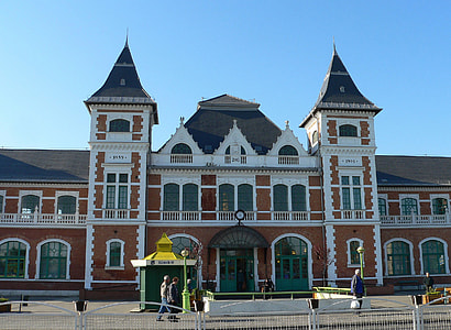 Tiszai Railway Station in Miskolc, Hungary thumbnail