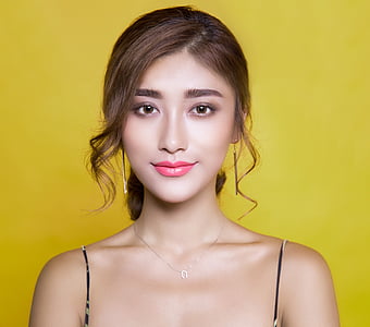 brown haired woman thumbnail