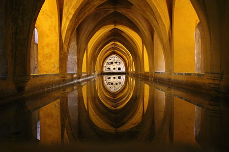 arced hall way thumbnail