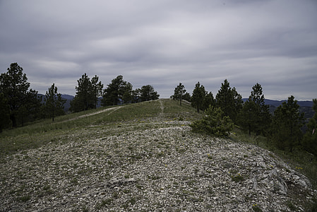 Walking the entertainment path on Mount Ascension in Helena thumbnail