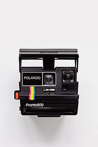 black Polaroid Pronto 600 land camera thumbnail