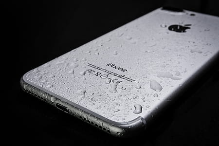 silver iPhone 7 Plus with water droplets thumbnail