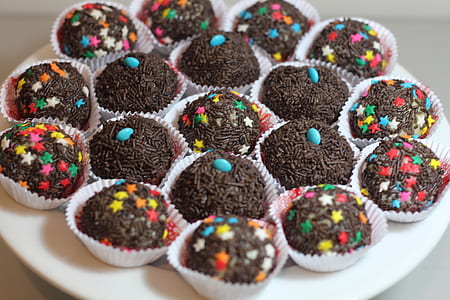 chocolate cupcakes on white plate thumbnail