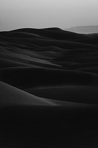 photo of desert dune thumbnail