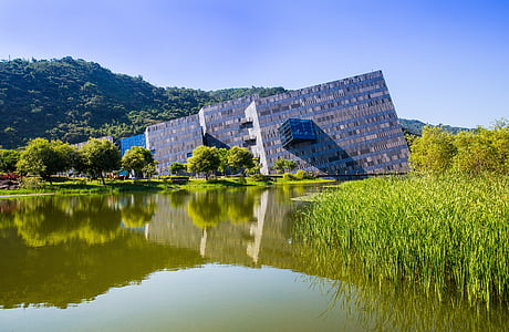 body of water with grass thumbnail