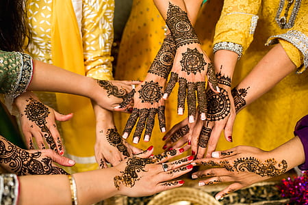 henna hand tattoo thumbnail