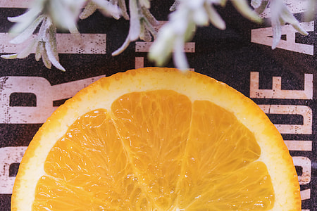 slice yellow lemon close up photo thumbnail