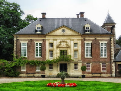 brown mansion during daytime thumbnail