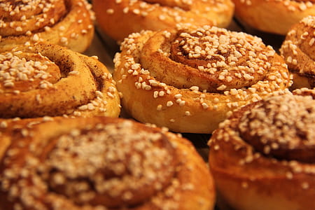 closeup photo of baked pastry thumbnail