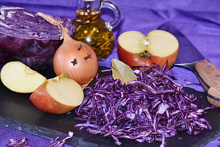 apples and onions thumbnail