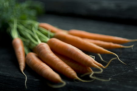 carrots on table thumbnail